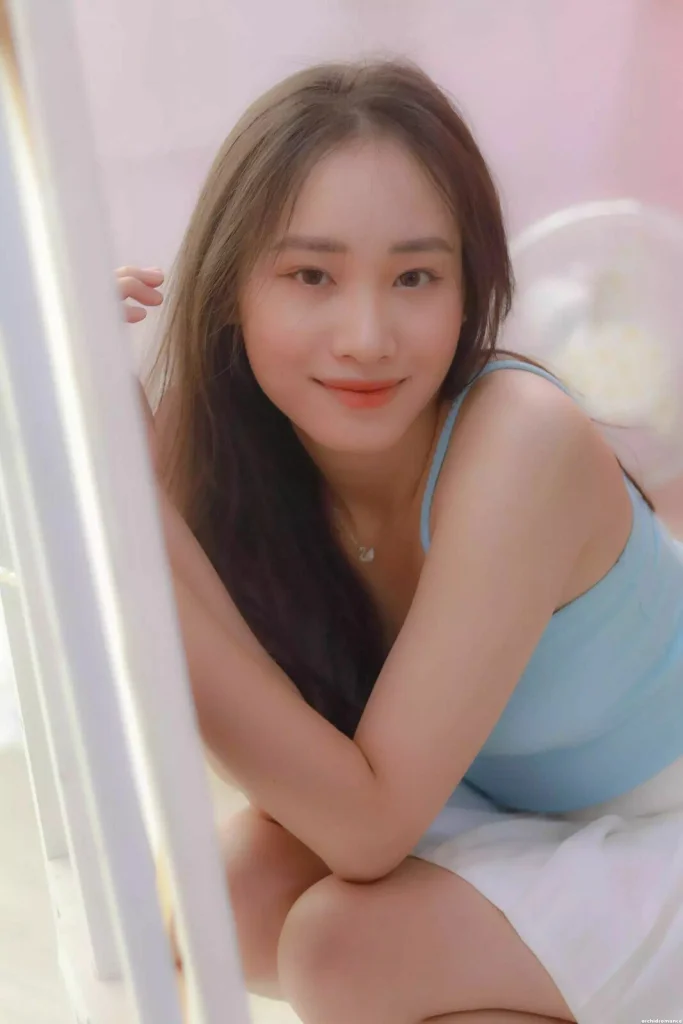 Anna, 25