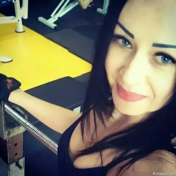 Anna, 38