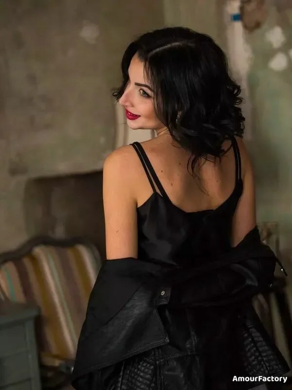 Irina, 29